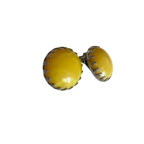 Vintage Silvertone Yellow Glass ear clip - Picture 2 of 3